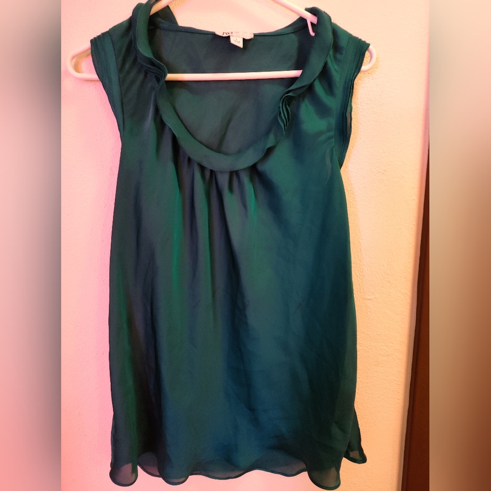 Silk Sleeveless Blouse in green